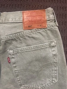 Levis Men's 501 Original Shorts *New* 2025 - Picture 1 of 4