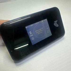 Telstra 5G Wi-Fi Pro (ZTE MU500) 5G mmWAVE & sub 6GHz 4G WiFi 6 UNLOCKED - Picture 1 of 9