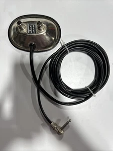 Vintage Oval Fender 2 Button Chrome Footswitch VIB/REV, 1/4" Plug - Picture 1 of 2