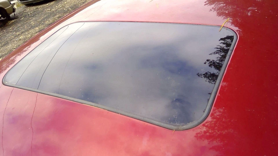 Volkswagen Passat 2012-2019 techo corredizo vidrio OEM 561877071 Foto 1 de 1