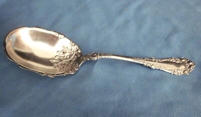 伯克希尔银盘浆果勺 1847 罗杰斯 - 1897 - 8 7/8 — 第 1/4 张图片