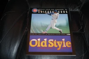 1996 CUBS BASEBALL PROGRAM VS BRAVES MARK GRACE COVER NR MINT - Picture 1 of 4