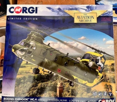 Corgi Aviation 1:72 Boeing Chinook HC.4, ZH777, 28 Sqn, RAF Benson MIB AA34216 - Image 1 of 3