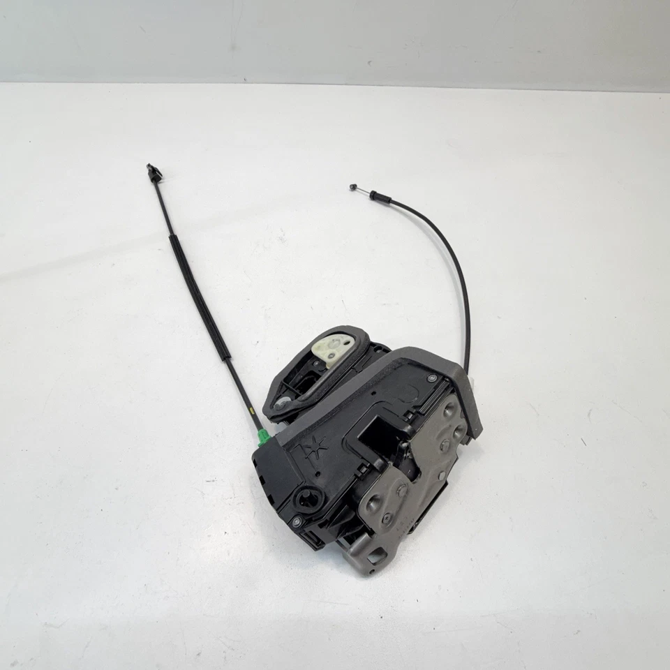 2016-2025 雪佛兰 MALIBU 后门右锁活动闩锁 原始设备制造商 — 第 1/4 张图片