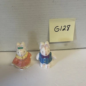 Ceramic Pair of Bunny Rabbit Salt & Pepper Shakers by Russ Berrie ~ Vintage - Picture 1 of 4