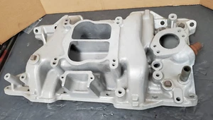Colector de admisión Edelbrock Performer 2176 bloque pequeño Mopar Chrysler 318 340 360 - Imagen 1 de 9