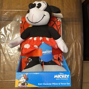 Mickey And Friends Minnie Mouse Throw and Knit Pillow Set Hugger Christmas