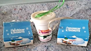 Dunkin Donuts 2003 Christmas Ornament 2 Munchkins Box & Coffee cup Collectible - Picture 1 of 6