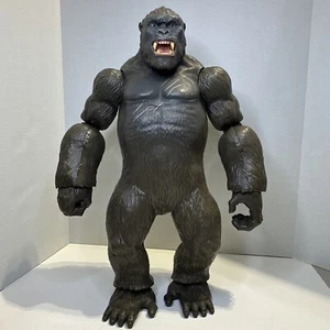 King Kong Skull Island Grande Gigante Posabile Action Figure Giocattolo 2016 Lanard 18" - Foto 1 di 24