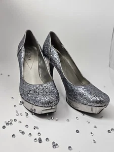 Zapatos de salón Guess plateados brillantes talla 9,5 de tacón alto - Imagen 1 de 13