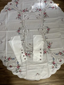 vintage Oval tablecloth Crosstitch with crochet insets 83” X 66” With 8 Napkins - Picture 1 of 6
