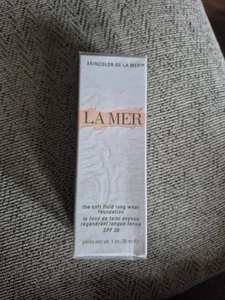 La Mer Soft Fluid Long Wear Foundation SPF 20 Warm Ivory 130 30ml. - Picture 1 of 4