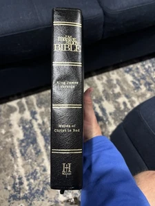 KJV Master Study Bible, Black Bonded Leather by Holman Bible Publishers 2001 - Picture 1 of 6