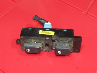 2007-2012 Kia Rondo OEM passenger front window & lock switch 07 08 09 10 11 12 - Image 1 of 3