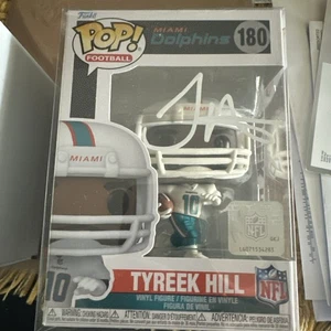 TYREEK HILL #10 Signed Miami Dolphins FUNKO POP #180 + BECKETT witness COA - Picture 1 of 4