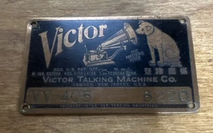 Antique Victor VICTROLA Talking Machine Co. Metal  Plate Tag Phonograph VV-405 - Picture 1 of 3