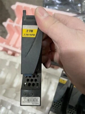 EMC VMAX 005049612 118032872 2TB 7.2K SATA VMX-SA07-020 hard drive - Image 1 of 3