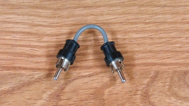 ICOM IC-765 RICAMBI: SPINA JUMPER ANTENNA RX 761 781 745 751 751A - Immagine 1 di 1