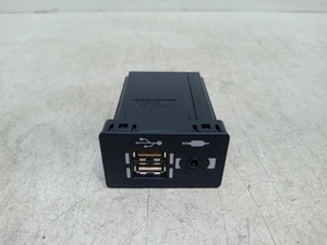 LEXUS UX AUX USB PORT SOCKET UNIT PANEL 8619024030 250H MZAH10 2019 - 2024 - Picture 1 of 12