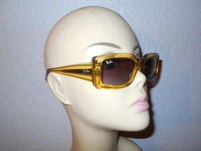 雷朋 RB 4395 Kiliane 6682/8H 黄色镜框紫色镜片太阳镜 — 第 1/4 张图片