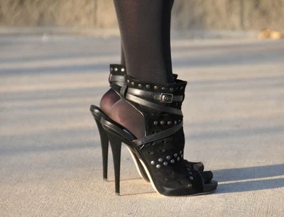 Bakers Y2K Black Suede Silver Studded Ankle Booties Leather Strap Excellent Sz 8 - Image 1 of 4