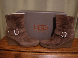 Women's UGG Gissella Suede Wedge Boot in Espresso Brown Size 7US w/ box - Picture 1 of 9
