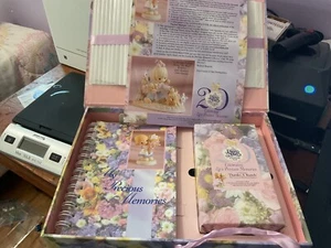 PRECIOUS MOMENTS 2000 "95779/C0020" "THANKS A BUNCH" MIT BOX, -NEUWERTIG - Bild 1 von 1