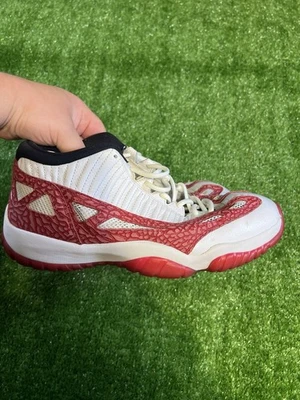 Hombres Air Jordan 11 Retro Bajo IE Blanco Gimnasio Rojo 919712-101 Hombres Talla 12  Foto 1 de 4