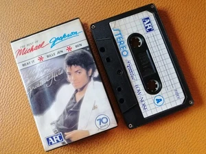 MICHAEL JACKSON [ THRILLER GREATEST HITS ] VINTAGE CASSETTE THAILAND EDITION - Picture 1 of 2