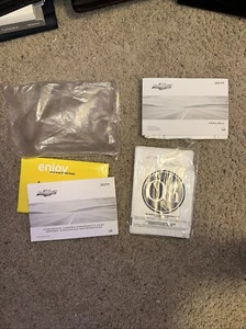 2011 Chevrolet Malibu Owners Manual Handbook OEM Free Shipping  - Bild 1 von 3