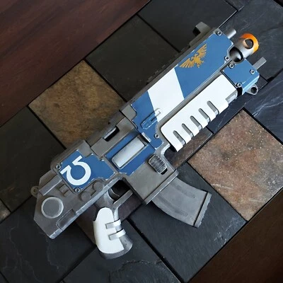 Réplica de rifle de perno inspirado en Warhammer 40k Ultramarines Honor Guard Foto 1 de 4