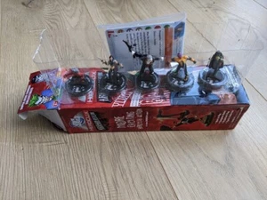 Wizkids Heroclix Dc Arkham Asylum Booster geöffnet aber nie gespielt - Bild 1 von 12