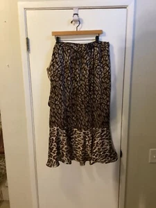 Women NWOT "Vince Camuta" brown coloer print hi-lo hem skirt. Size 3XXX - Picture 1 of 2