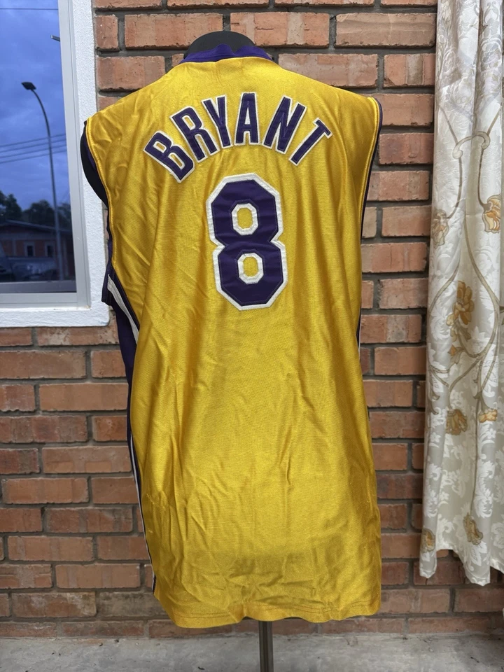 Champion Los Angeles Lakers Kobe Bryant 1996 Vintage Jersey Men's Size 48 Used - Image 1 of 4