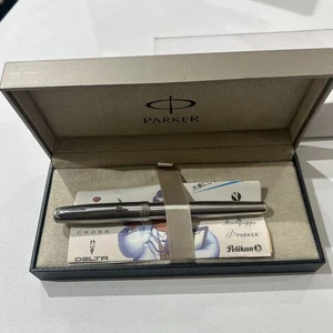 Parker Fountain Pen Silver - Picture 1 of 3