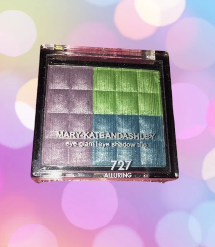 Trío de sombras de ojos Mary-Kate And Ashley Eye Glam ALLURING #727 - Nuevo/Sellado Foto 1 de 1