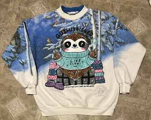 GuzFurbished FUFU THE SLOTH blastover Artisans AOP Winter Wolf Natur Sweatshirt - Bild 1 von 8