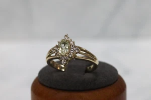 9ct Yellow Gold Yellow Quartz & CZ Cluster Ring - Size N - UK Hallmark - Picture 1 of 6