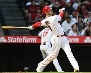 Taylor Ward Swing Follow Through Los Angeles Angels 8x10 MLB Baseball Foto - Bild 1 von 1