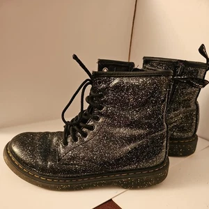 ●DOC MARTENS●1460J~BLACK PATENT GLITTER~ZIPPED COMBAT BOOTS~SIZE UK 3 - Picture 1 of 10