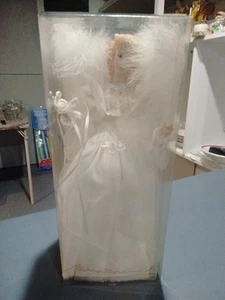 Vintage Beautiful Angel Tree Topper 14" Tall NOS. White with Feathers - Picture 1 of 5