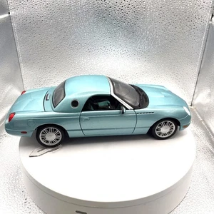 Maisto 2002 Thunderbird azul claro fundido a presión, escala: 1/18, ¡COLOR RARO! - Imagen 1 de 8