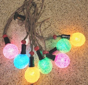 7 Vtg GE Frosted Lighted Ice Christmas Tree Lights Snowball Bulbs Cloth Cord - Picture 1 of 13