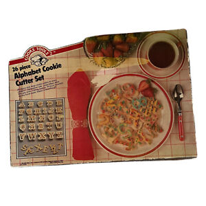 VTG Cookie Cutter Set ￼26 Piece Alphabet Plastic  Cooks Tools Granny Core Retro