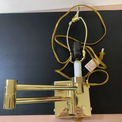 Lámpara de luz de pared de latón macizo con brazo oscilante enchufe retro Foto 1 de 4