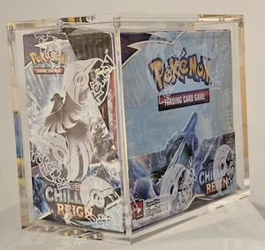 Premium 5mm Dicke Acryl Vitrine für Pokemon Chilling Reign Booster Box - Bild 1 von 5