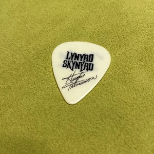 Lynyrd Skynyrd - Hughie Thomasson Guitar Pick. Tour issued, Authentic Pick. - Picture 1 of 2