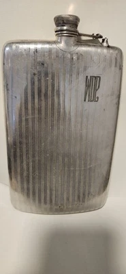 Vintage Silver Flask made by Apollo WDE Silver Co.  SILVERPLATE - Vintage Flask - Image 1 of 4