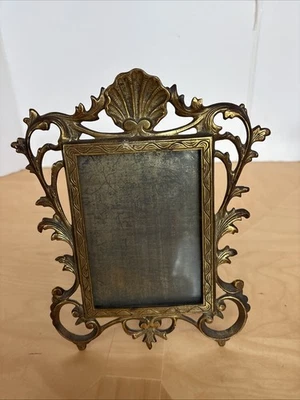 Marco de fotos victoriano hierro fundido antiguo francés caballete 3D + percha Foto 1 de 4