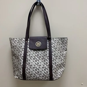 NWT Tommy Hilfiger Gold Monogram Tote Bag Inside Matching Zipper Pouch Purse - Picture 1 of 19